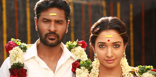 சரியாக 9.9.9 (2+0+1+6) ஆம் தேதி இரவு 9 மணி, 9 நிமிட அளவில் வெளியாக இருக்கிறது ‘தேவி’ படத்தின் டிரைலர்